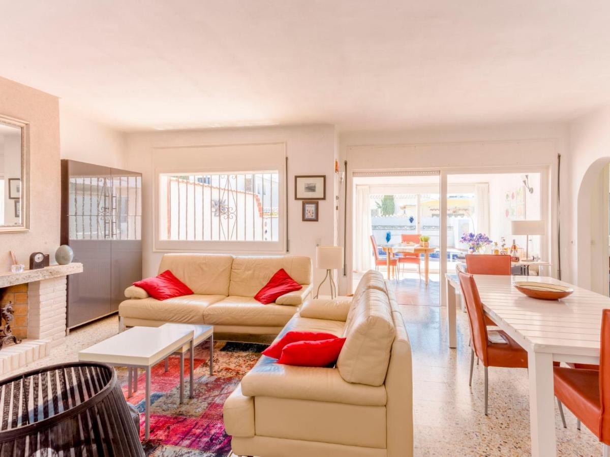 Holiday Home Peni By Interhome Empuriabrava Εξωτερικό φωτογραφία