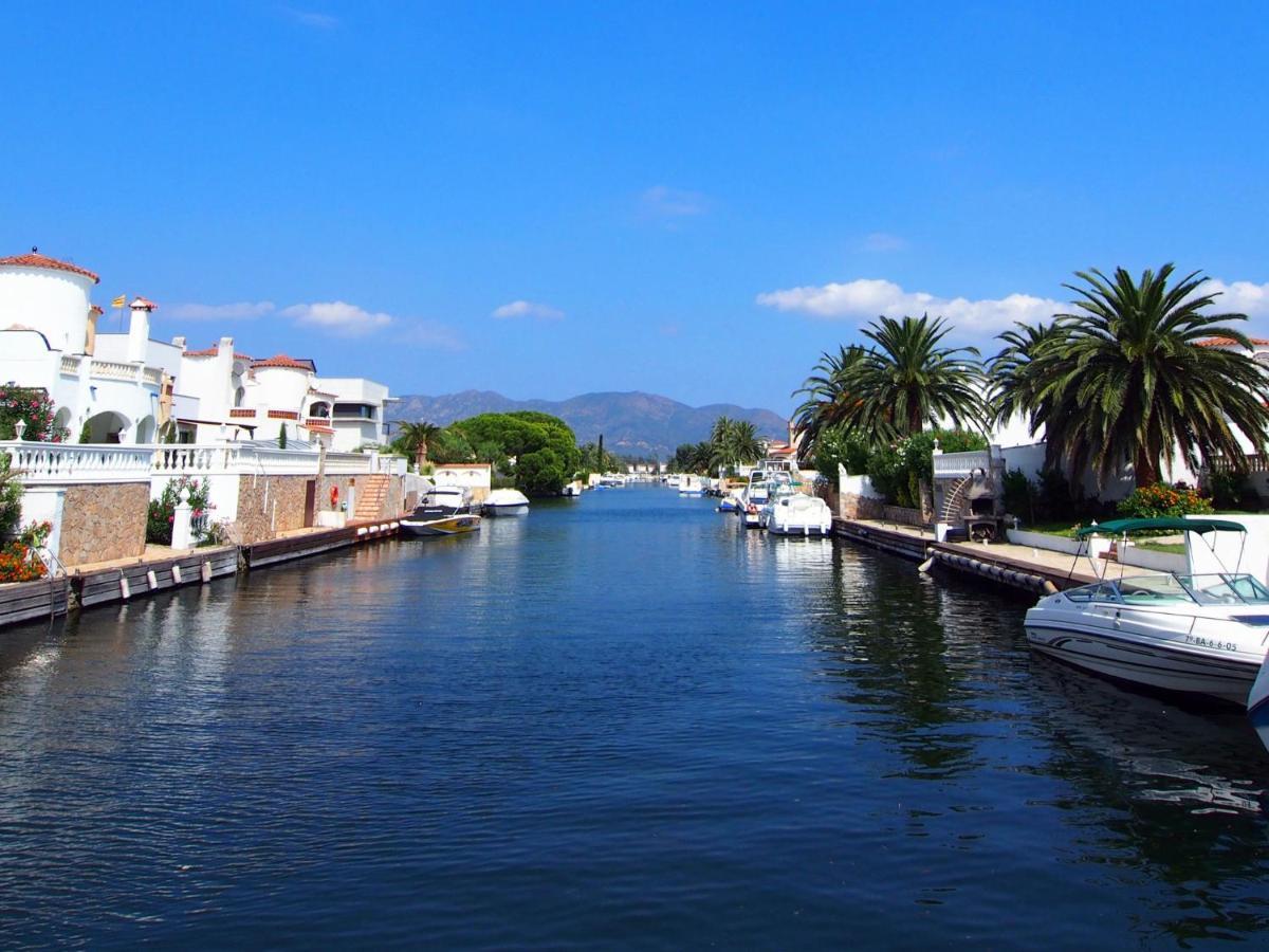 Holiday Home Peni By Interhome Empuriabrava Εξωτερικό φωτογραφία